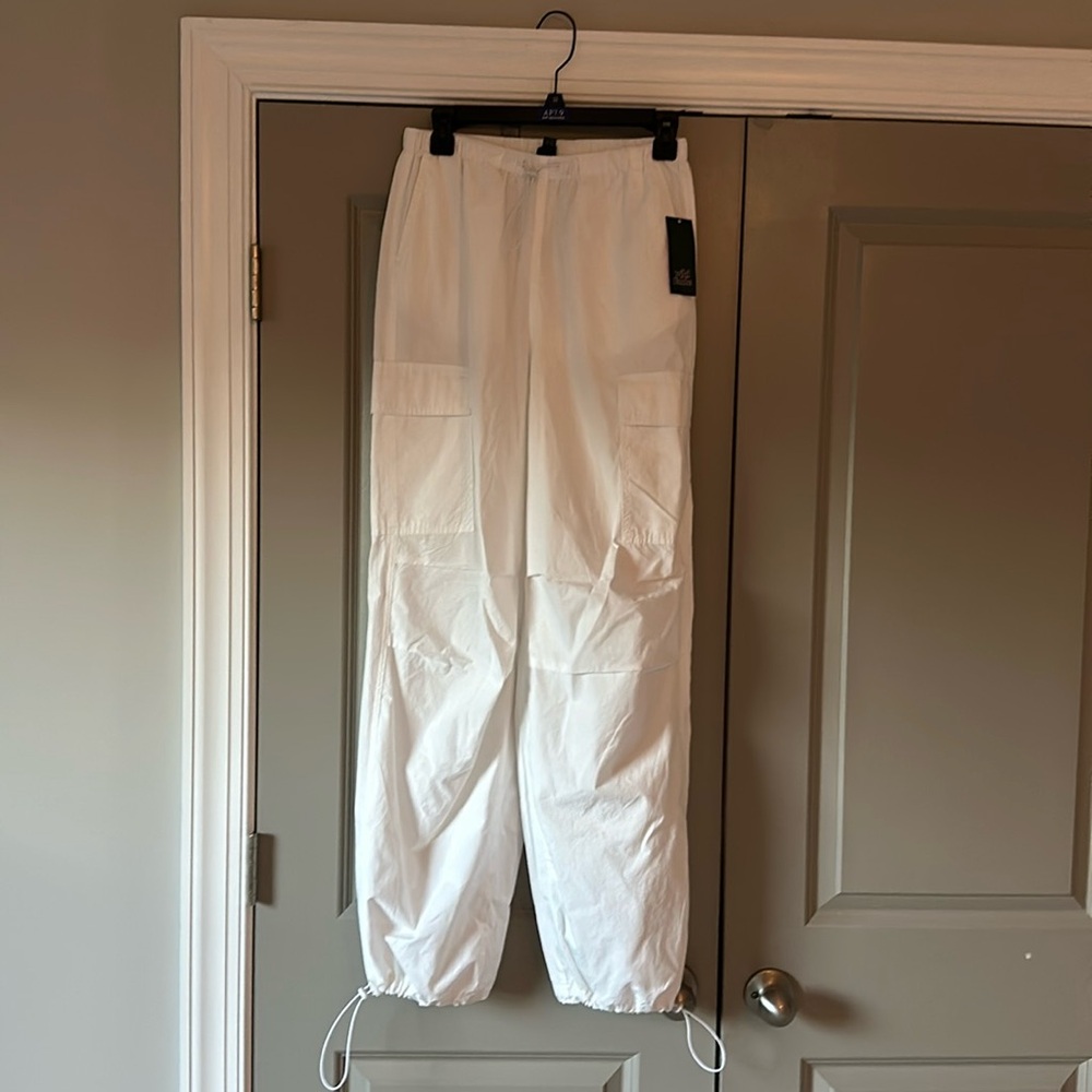 New with tags white cargo pants